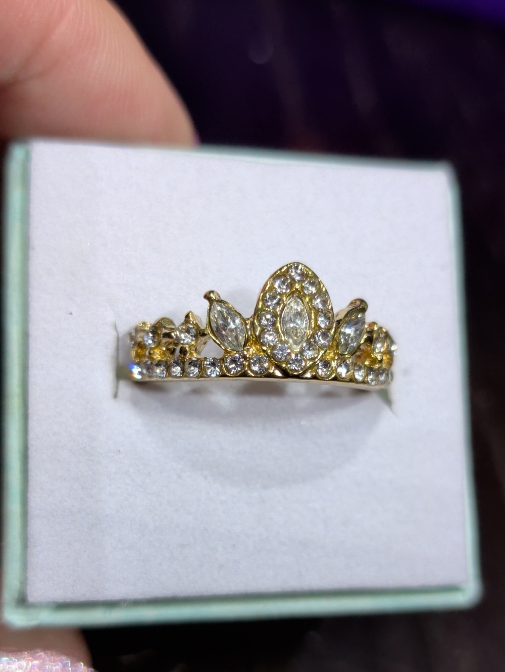 Gorgeous Sparkling Crystals Tiara Gold Tone Ring Size 7